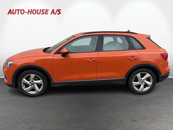 Audi Q3 2019 photo 2