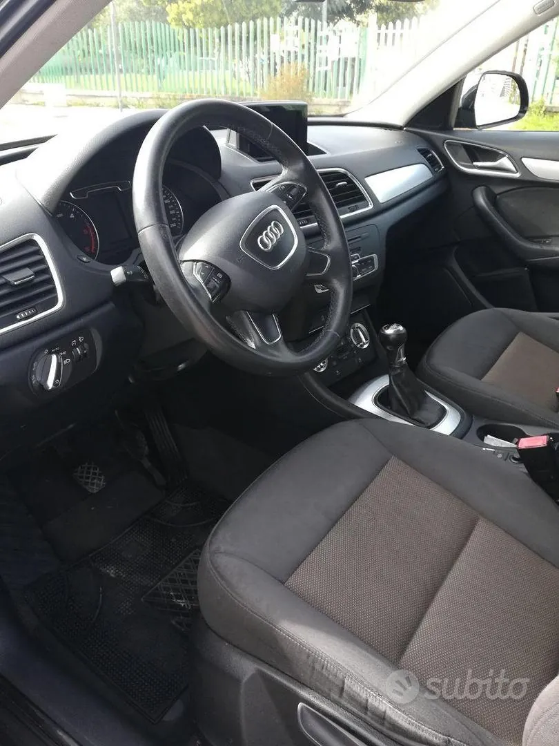 Audi Q3 2012 photo 2