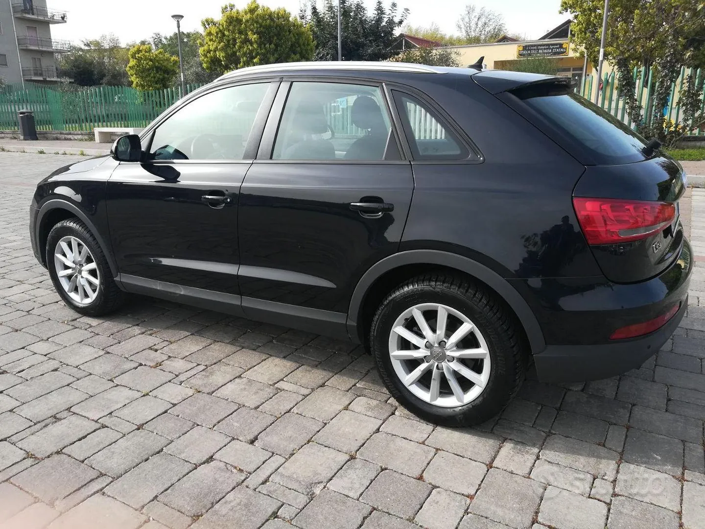 Audi Q3 2012 photo 3