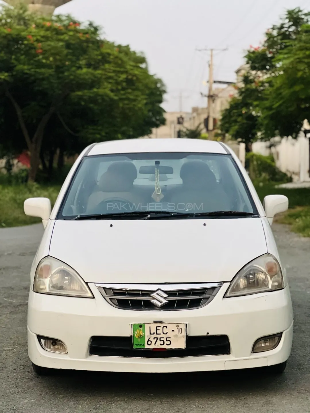 Suzuki Liana