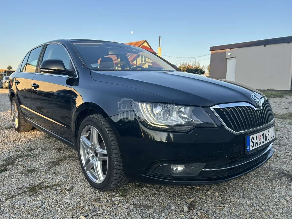 Skoda Superb 2015 photo 3
