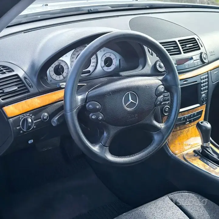 Mercedes-Benz E 280 2007 photo 4