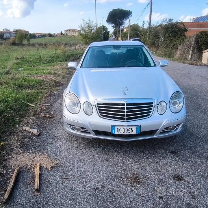 Mercedes-Benz E 280