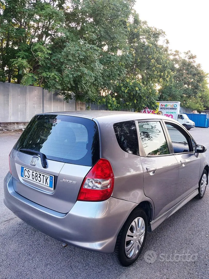 Honda Jazz 2004 photo 4