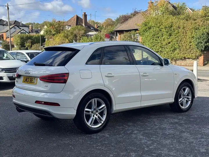 Audi Q3 2013 photo 5