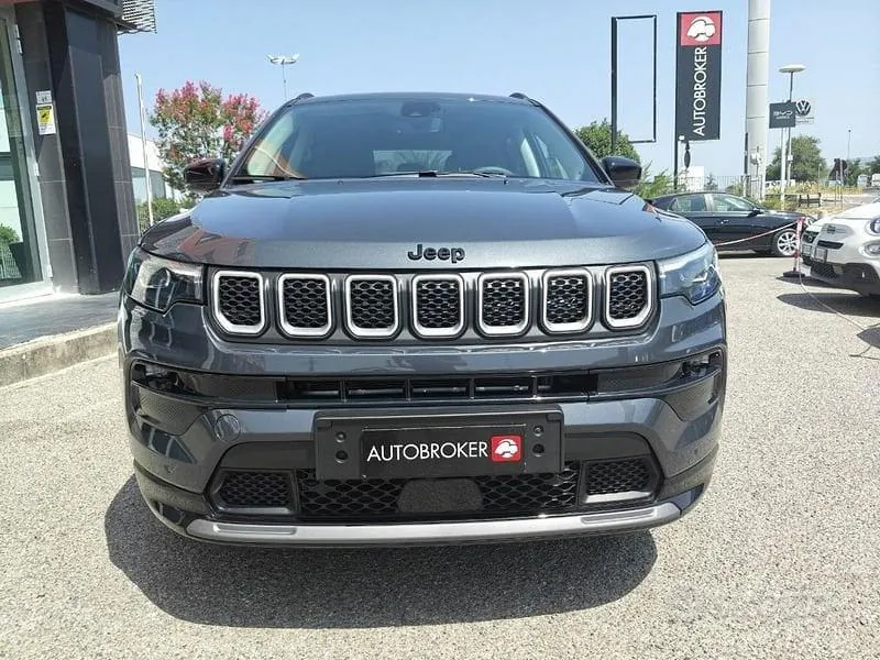 Jeep Compass 2025 photo 2