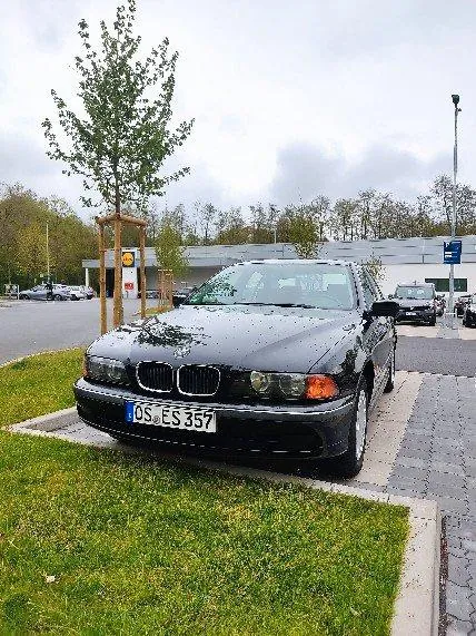 BMW 520I