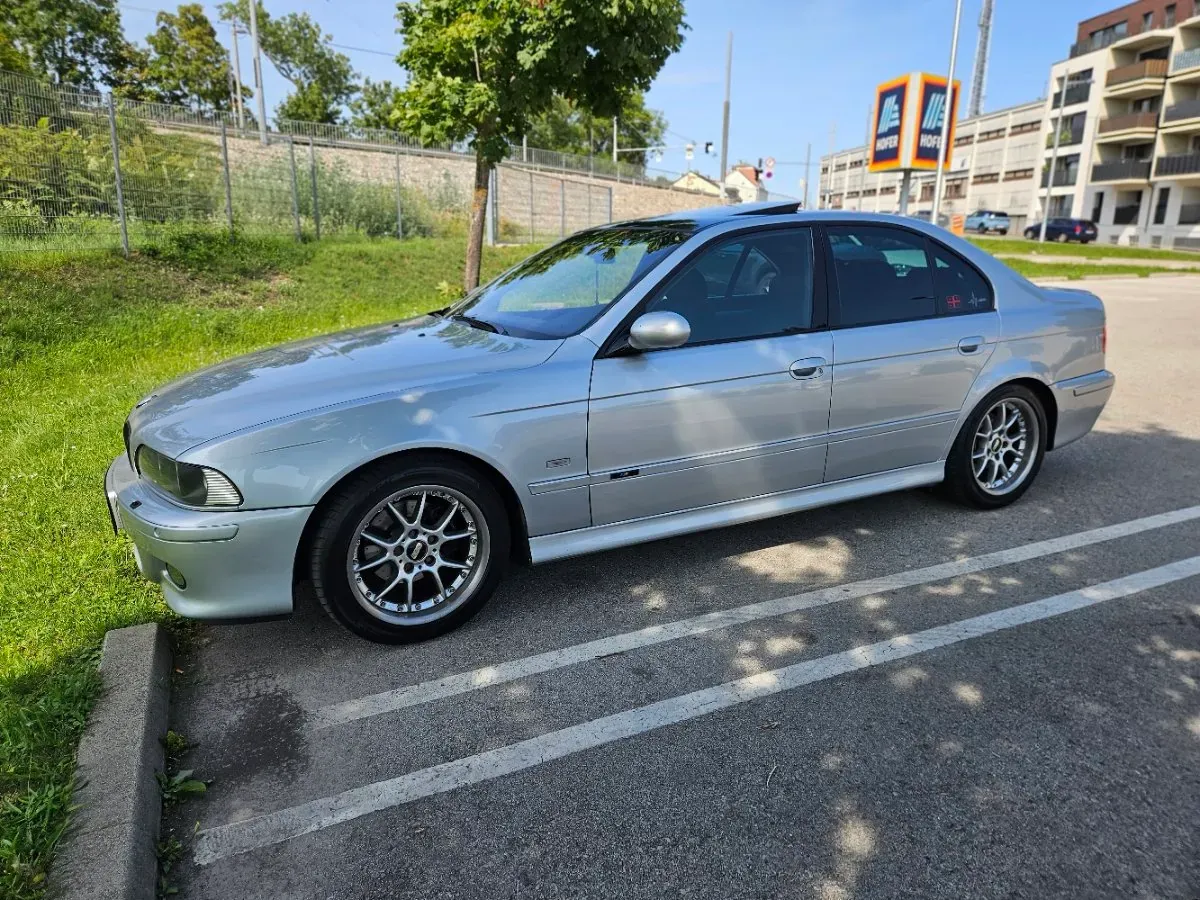 BMW 5 Series 2000 photo 2