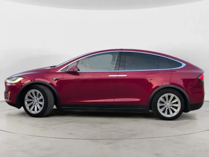 Tesla Model X 2018 photo 3