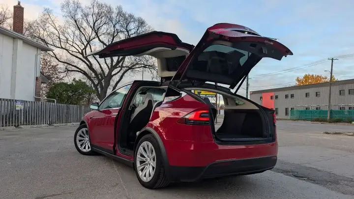 Tesla Model X 2018 photo 5