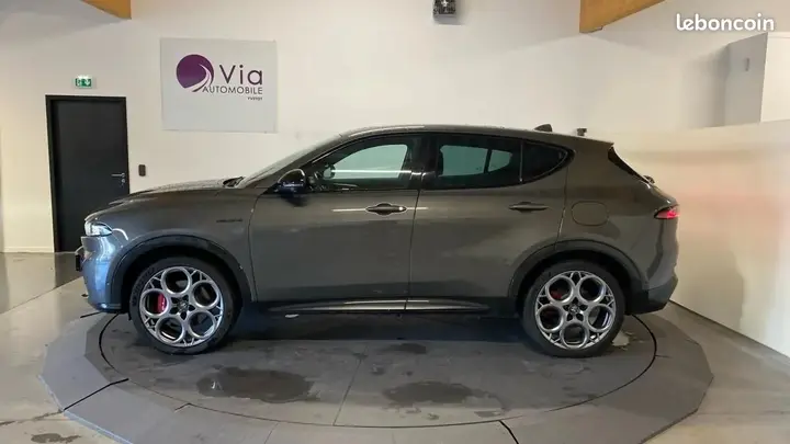 Alfa Romeo Tonale 2023 photo 2