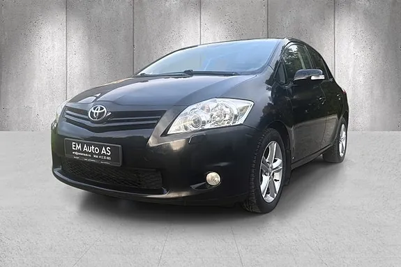 Toyota Auris 2010 photo 3