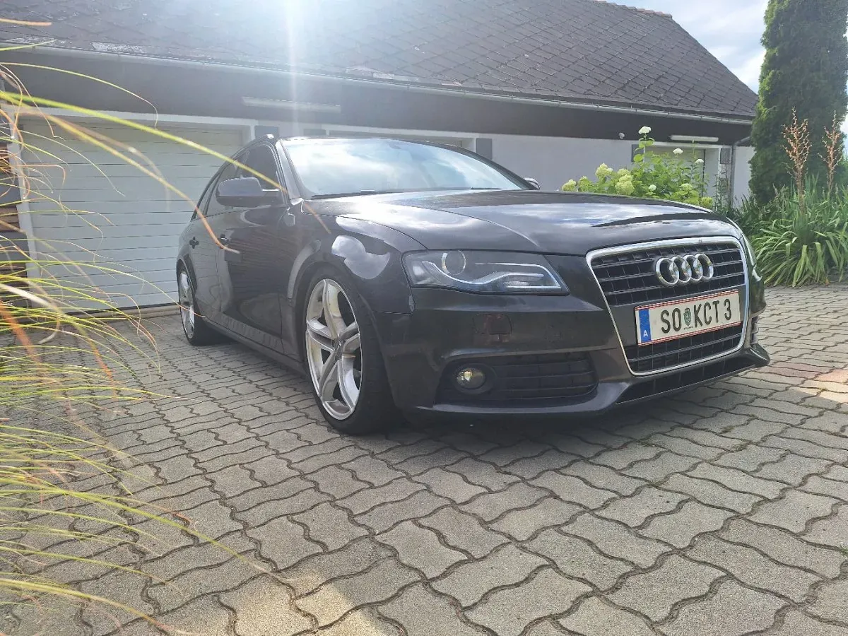 Audi A4 2011 photo 3