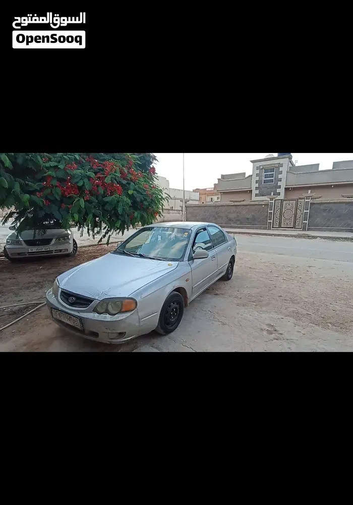 Kia Shuma