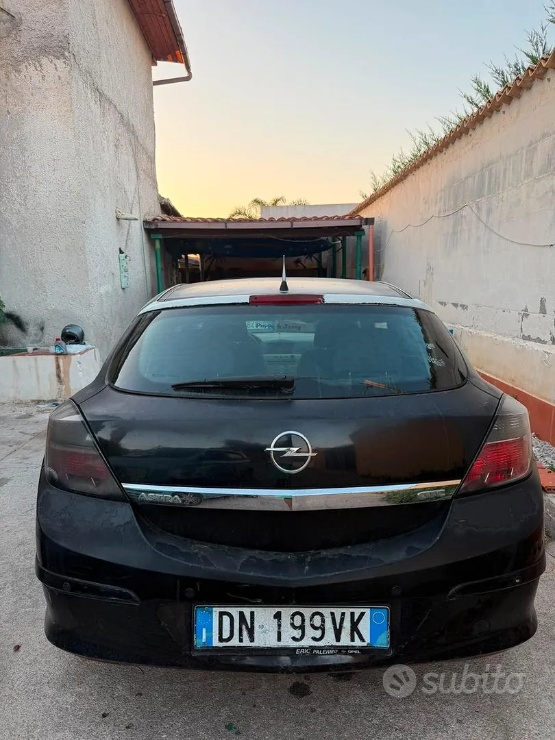 Opel Astra 2008 photo 2