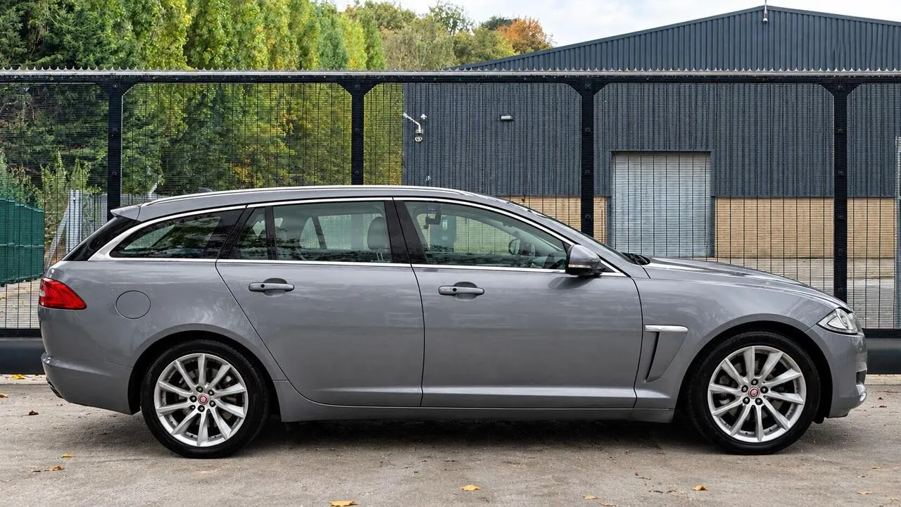 Jaguar Xf 2013 photo 5
