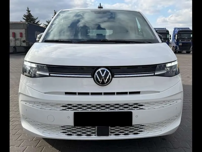 Volkswagen T7 Multivan 2024 photo 2