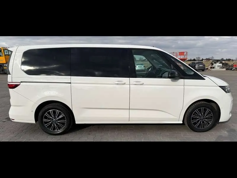 Volkswagen T7 Multivan 2024 photo 4