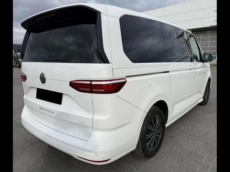 Volkswagen T7 Multivan 2024 photo 5
