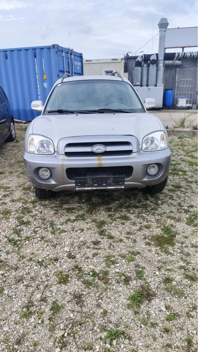 Hyundai Santa Fe 2005 photo 2