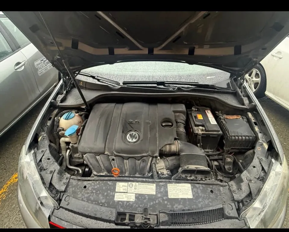 Volkswagen Golf 2012 photo 2