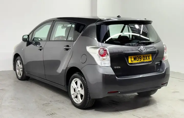 Toyota Verso 2009 photo 3