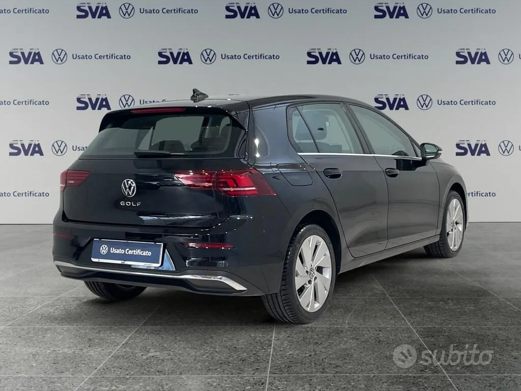 Volkswagen Golf 2025 photo 2
