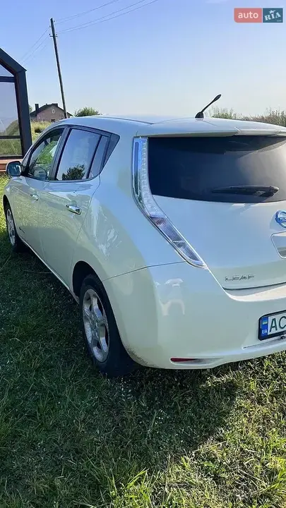 Nissan Leaf 2012 photo 4