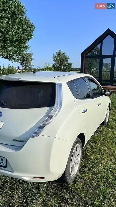 Nissan Leaf 2012 photo 5