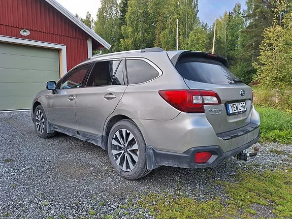 Subaru Outback 2016 photo 3