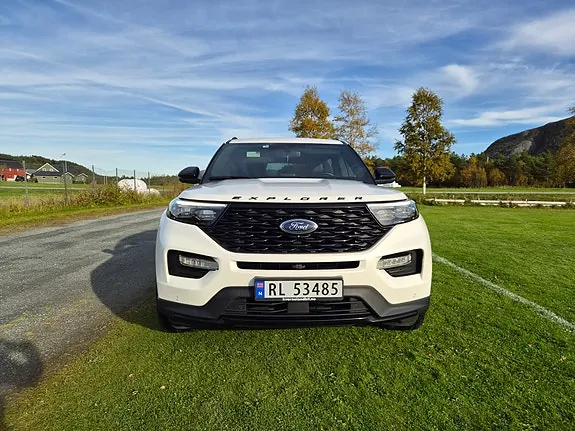 Ford Explorer 2021 photo 2