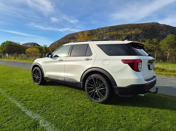 Ford Explorer 2021 photo 4