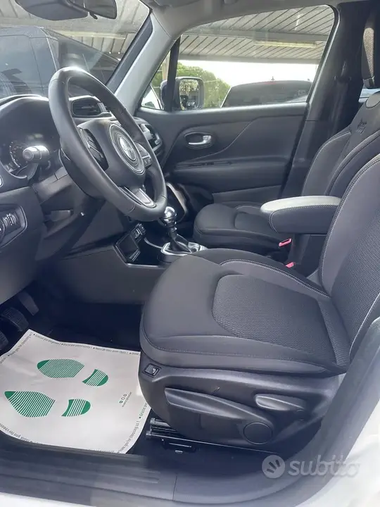 Jeep Renegade 2023 photo 5