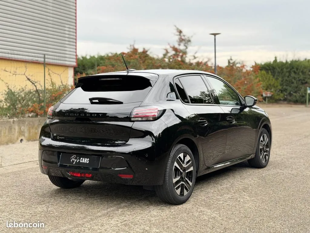 Peugeot 208 2024 photo 5