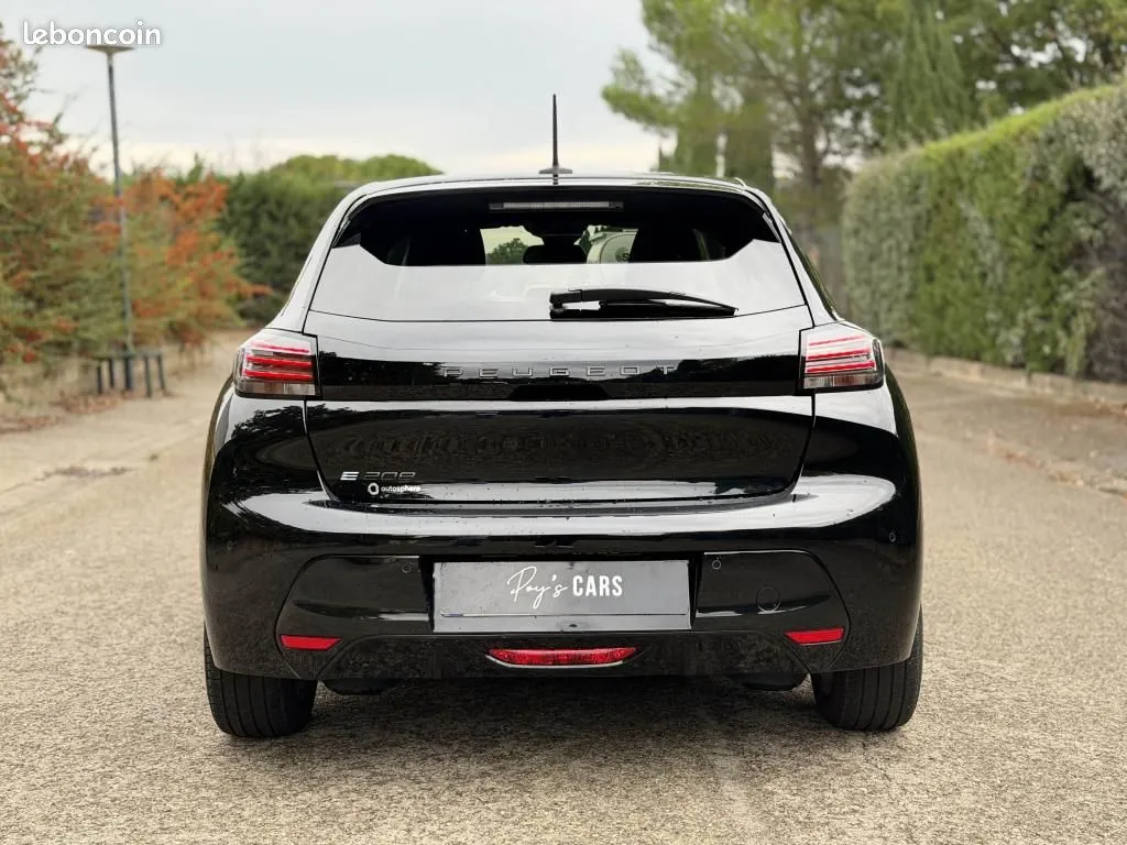 Peugeot 208 2024 photo 4