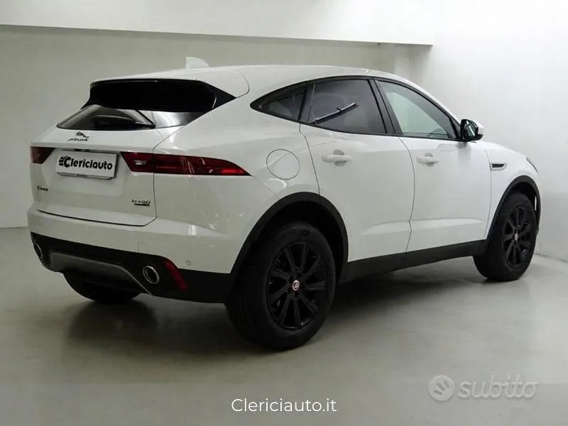 Jaguar E-Pace 2019 photo 2