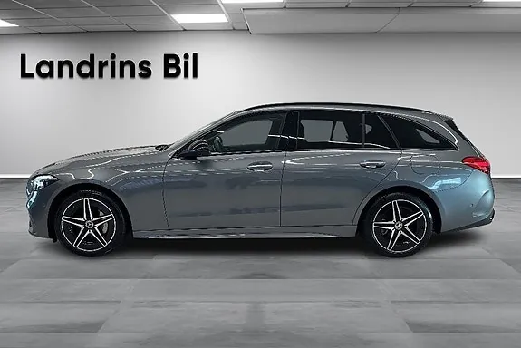 Mercedes-Benz C300 2026 photo 4