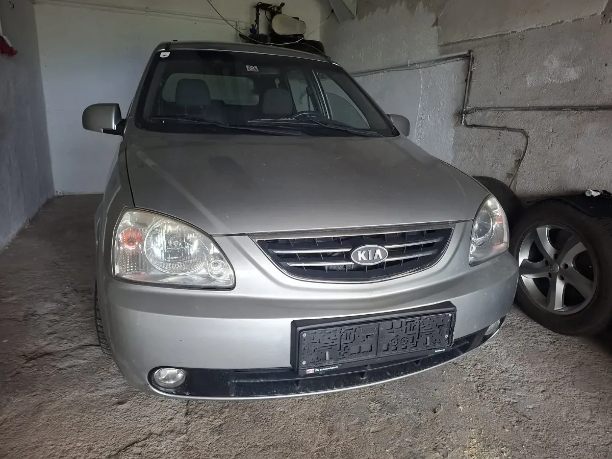 Kia Carens