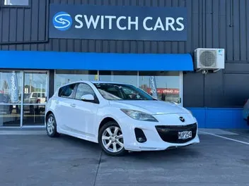Mazda Axela 2011 photo 2