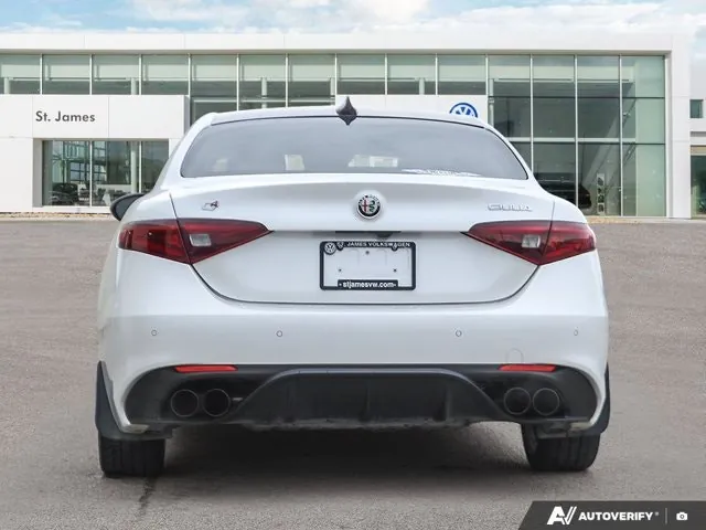 Alfa Romeo Giulia 2018 photo 4