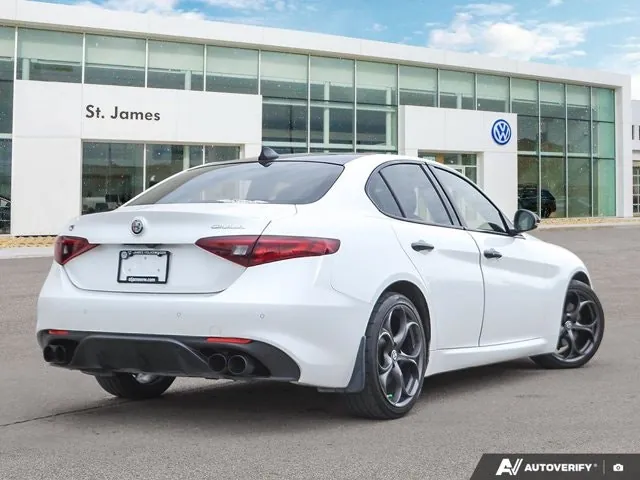 Alfa Romeo Giulia 2018 photo 5