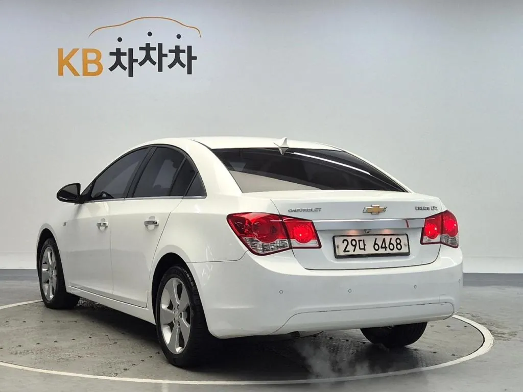 Chevrolet Cruze 2011 photo 2