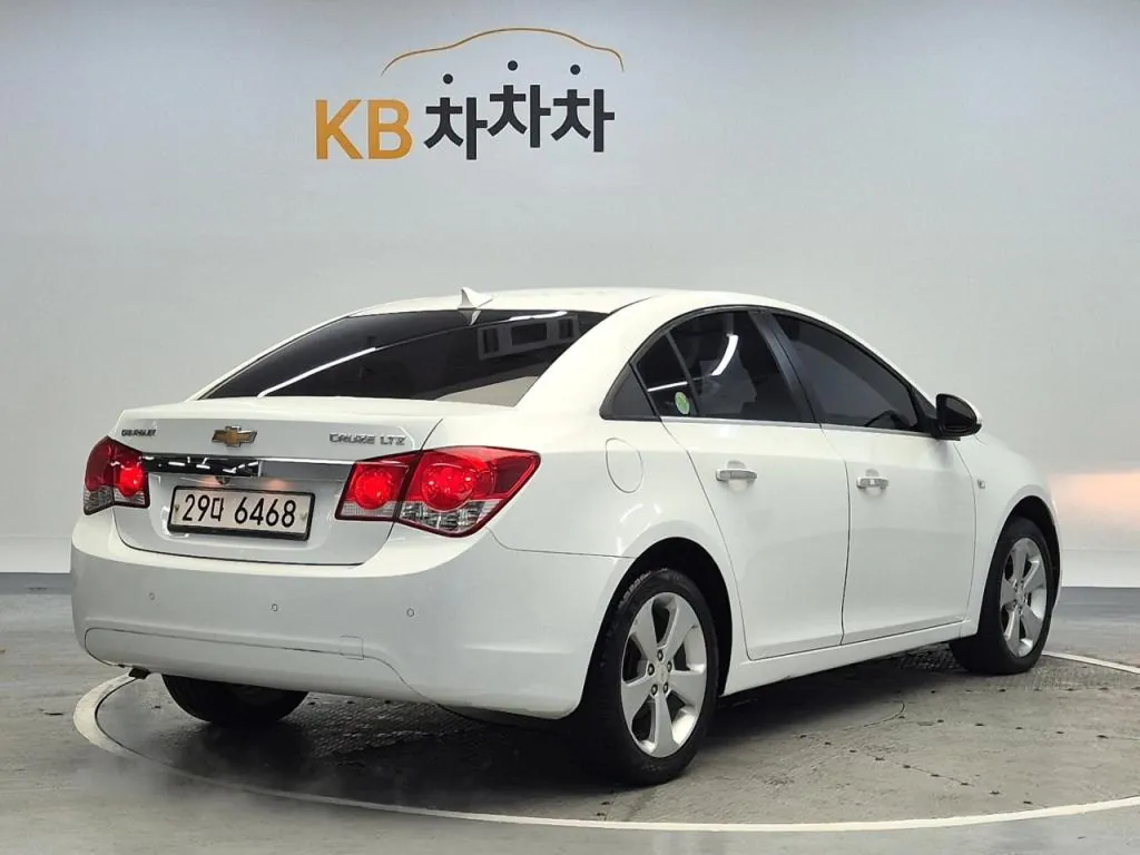 Chevrolet Cruze 2011 photo 3