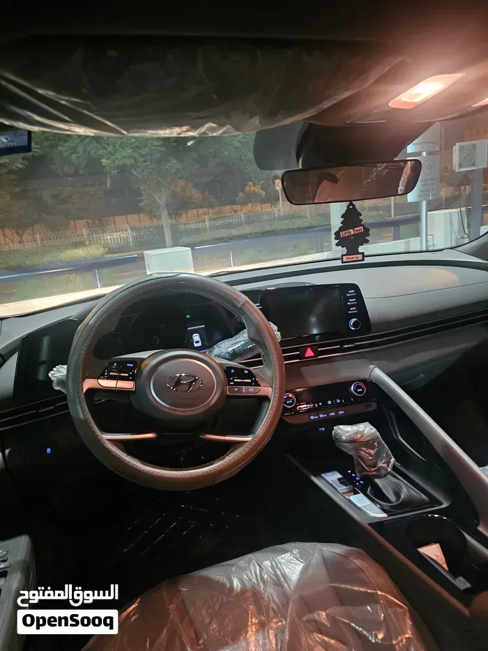 Hyundai Elantra 2023 photo 3
