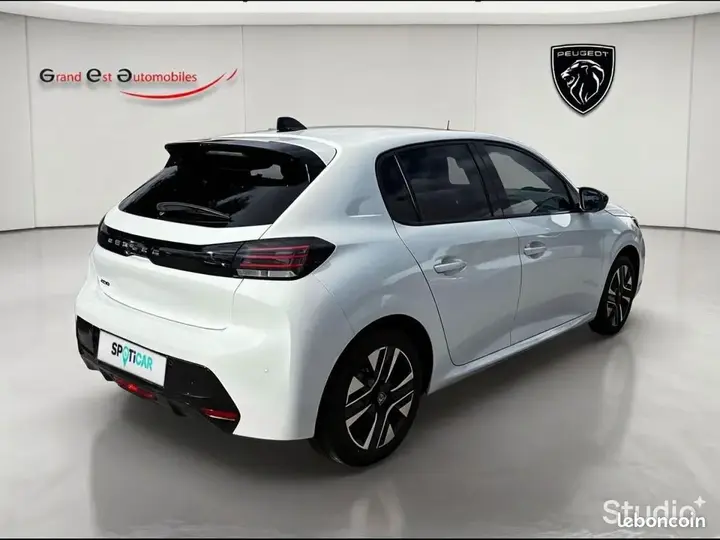 Peugeot 208 2024 photo 4