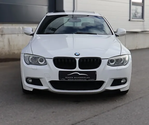 BMW 320D 2010 photo 5