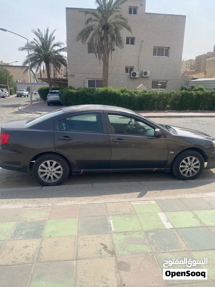 Mitsubishi Galant
