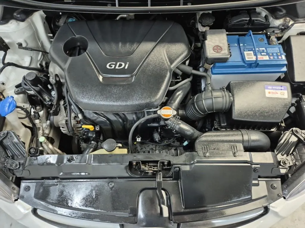Hyundai Avante 2011 photo 5