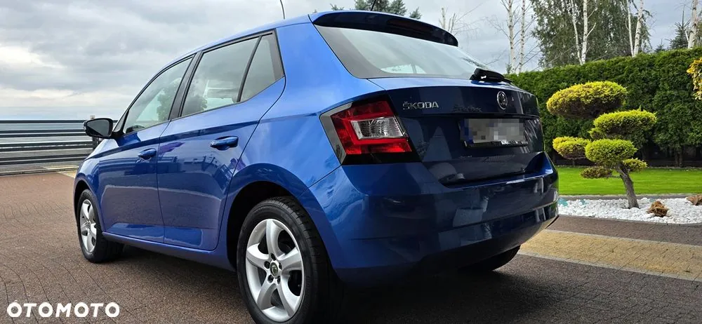 Skoda Fabia 2015 photo 3
