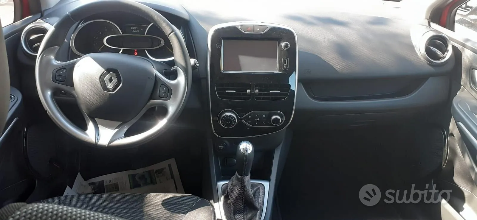 Renault Clio 2015 photo 3